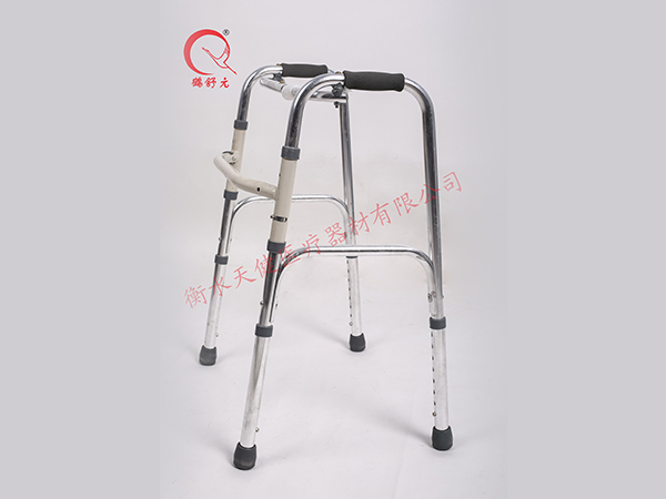 四脚可调助行器