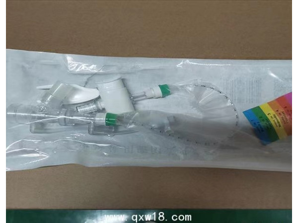 新生儿吸痰管    密闭吸痰管